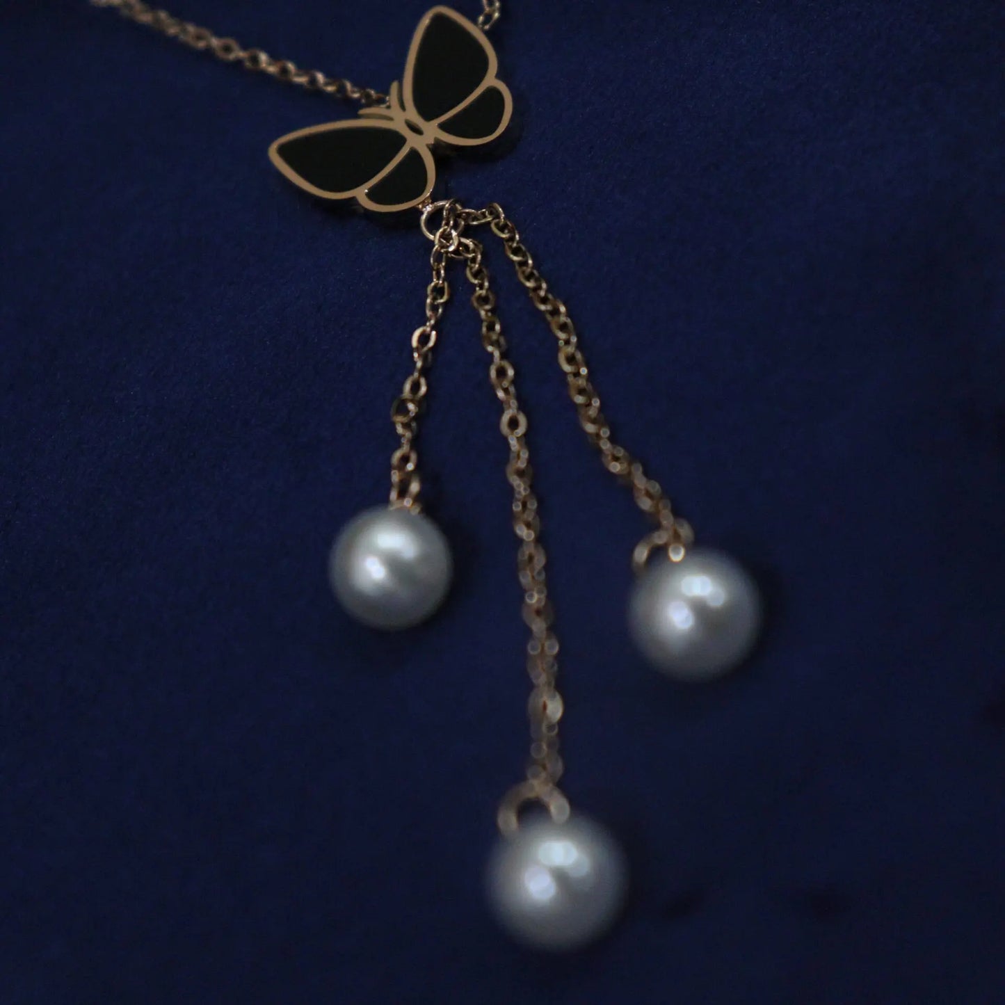 Indus Groovy | Stainless Butter Fly Pearl Pendent