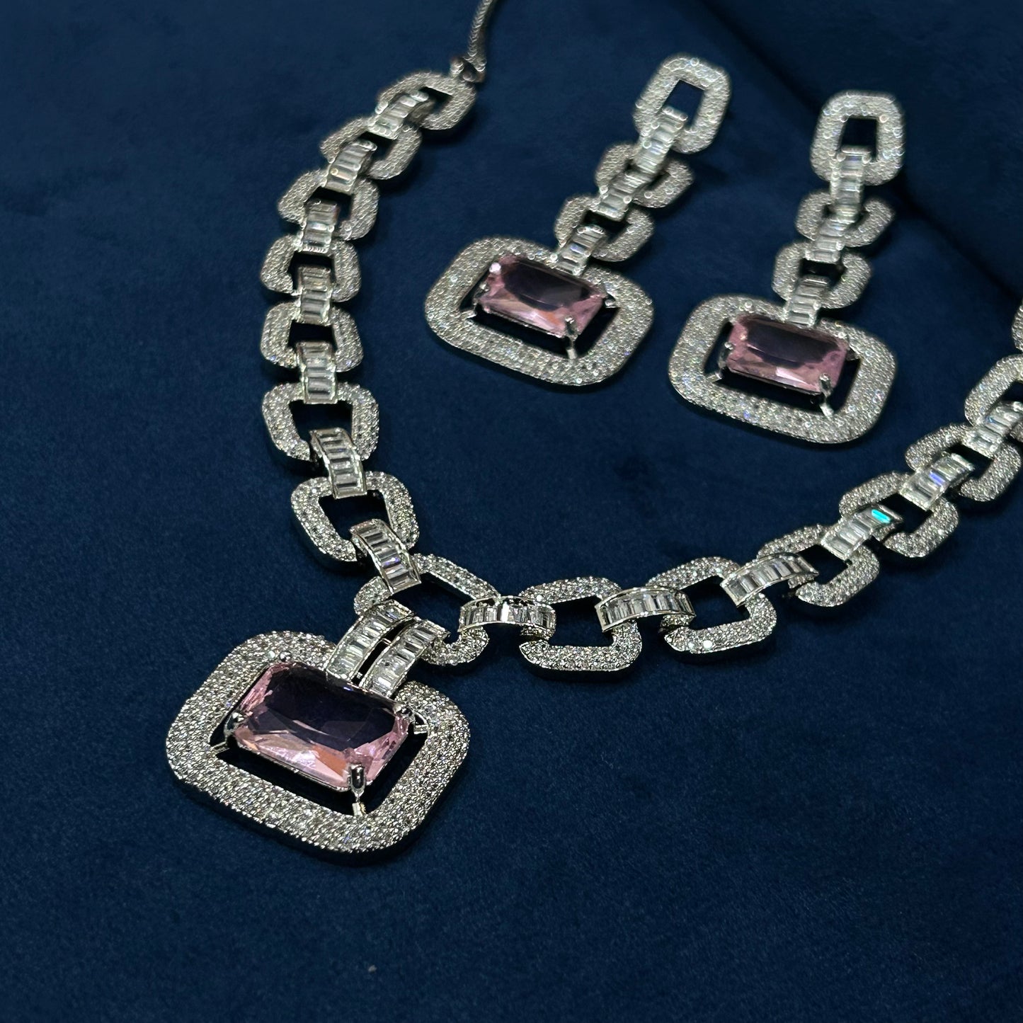 Indus Snoop style Pink necklace set