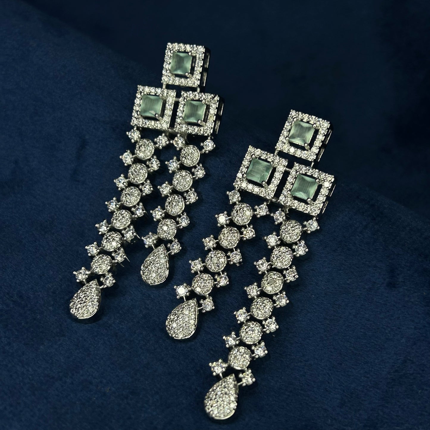 Indus Kiara Mintgreen Icon Necklace set