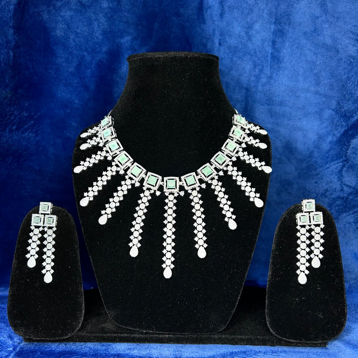 Indus Kiara Mintgreen Icon Necklace set